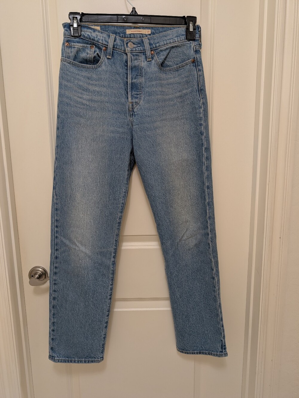 Levis Wedgie Straight Leg Jean